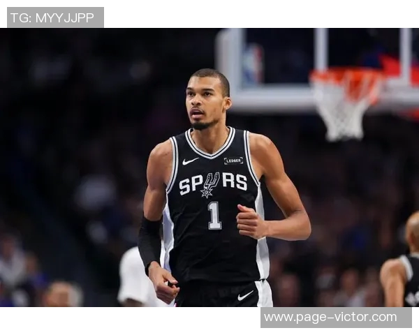 马刺队冲击2月全胜纪录明日客场挑战篮网争取11连胜 马刺队冲击2月全胜纪录明日客场挑战篮网争取11连胜